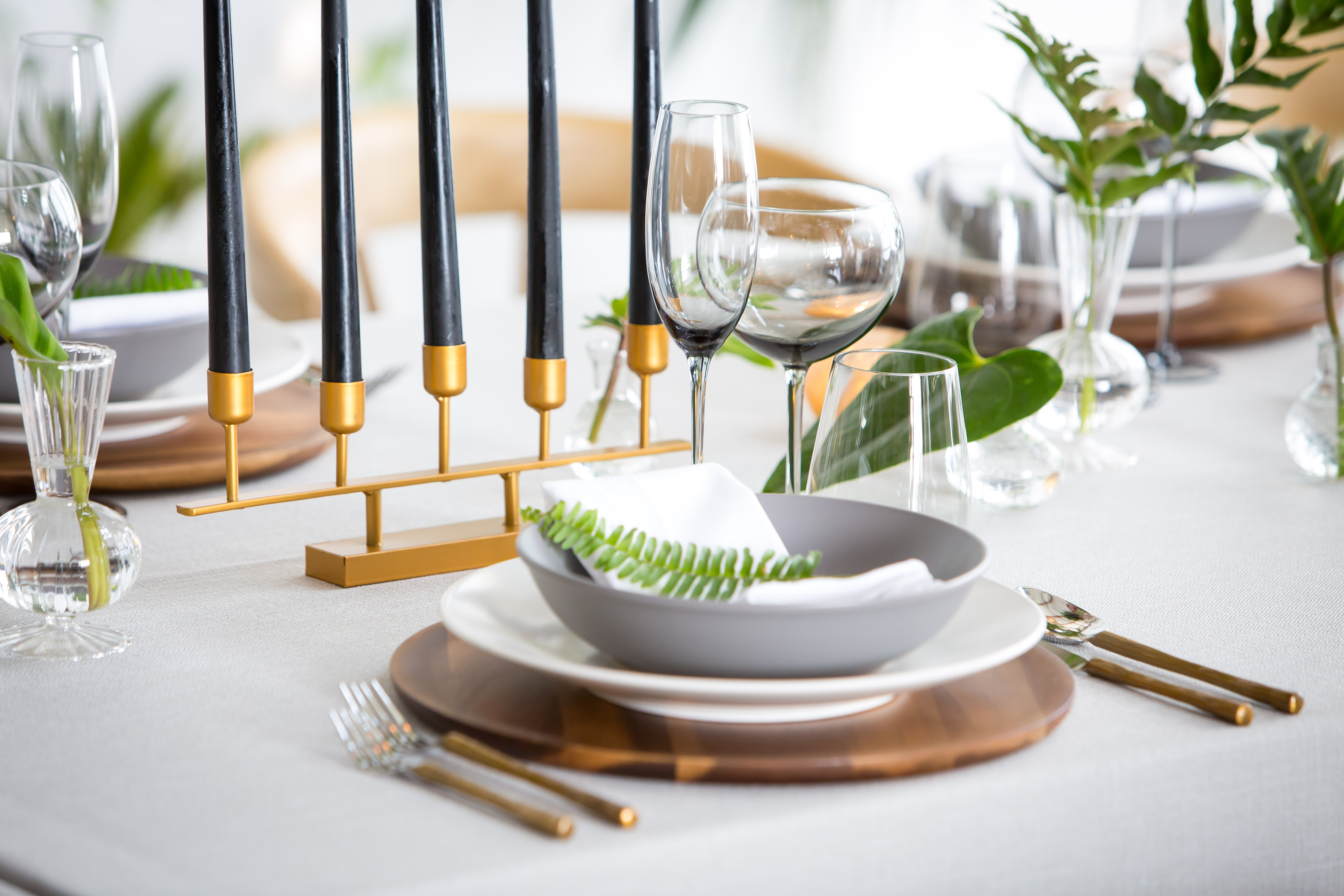 Tabletop display with natural looks